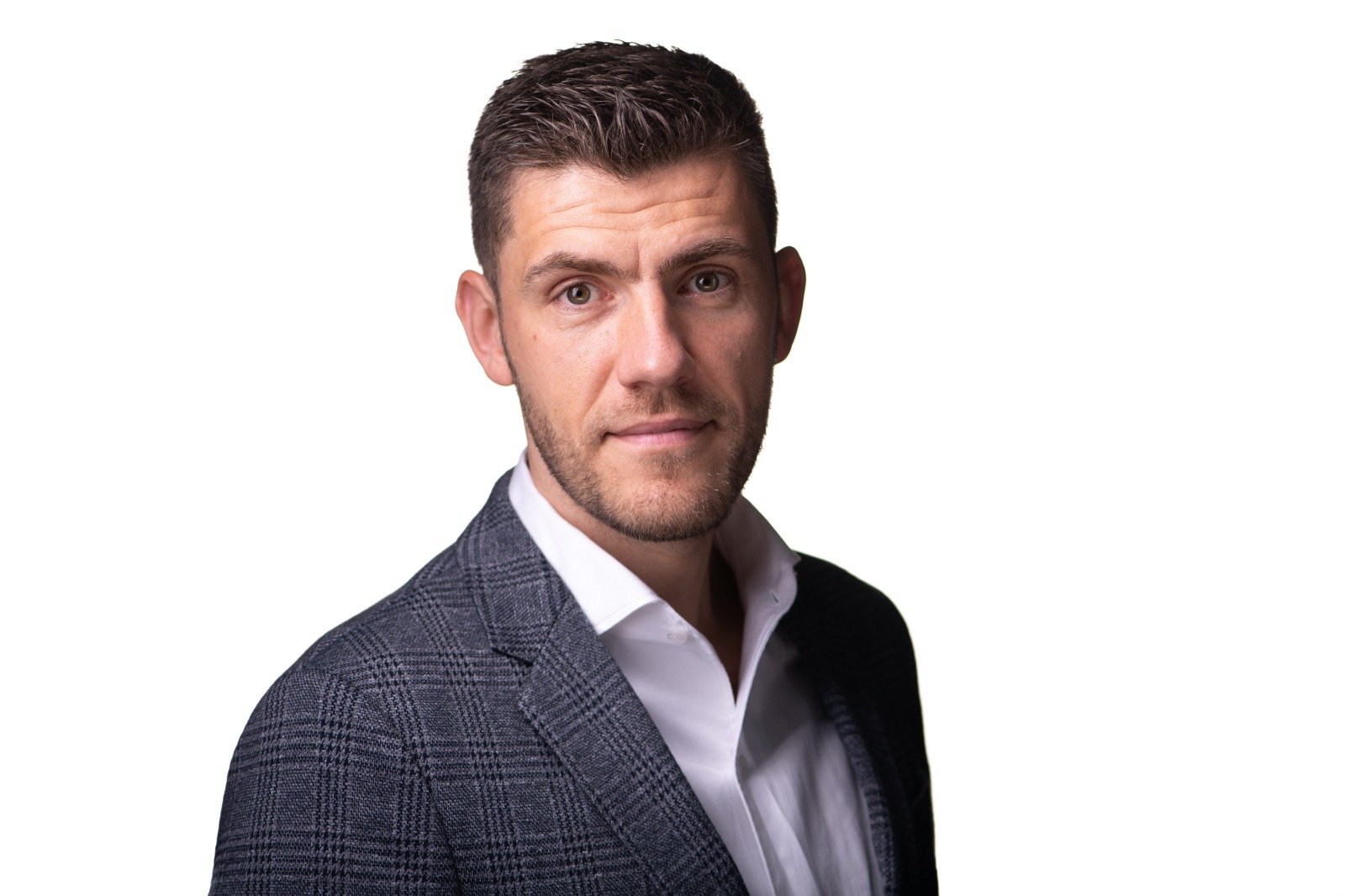 În primul semestru, Bittnet Group raportează venituri de 103,9 milioane lei, cu o reducere de 38%; firma prezintă strategii de întărire pentru semestrul al doilea.