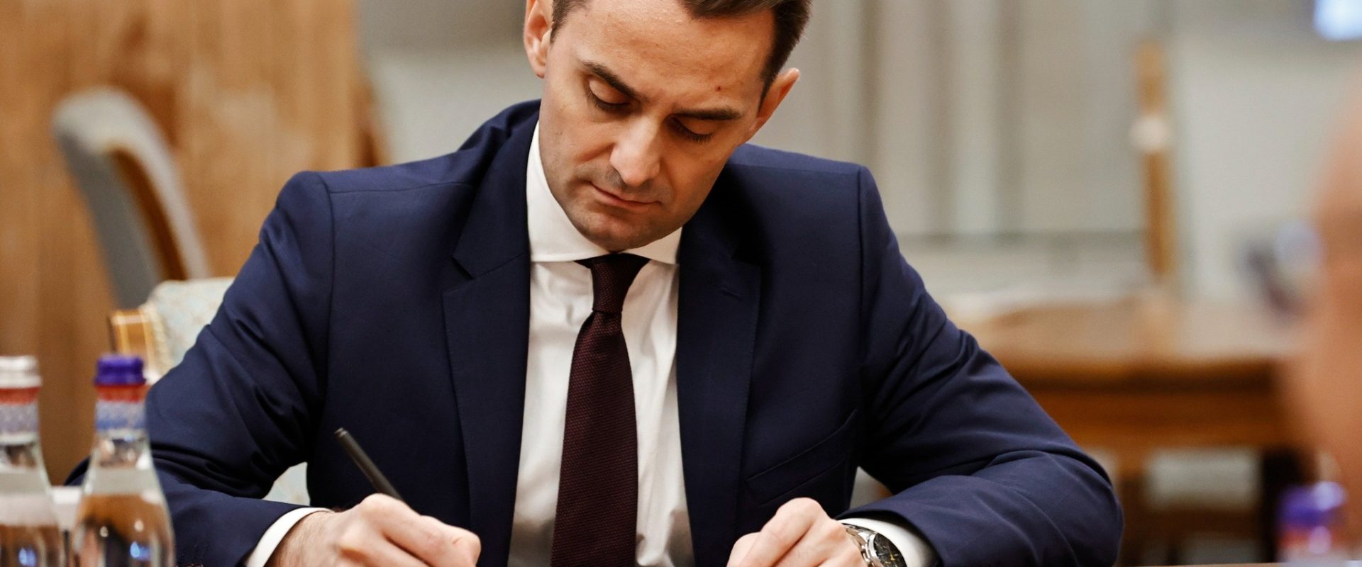 Jurca propune ca ASF, ANRE și ANCOM să reducă numărul