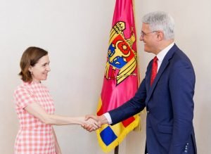 Dragoș Pîslaru, ministrul, afirmă că cetățenii din Republica Moldova pot vota mâine pentru stabilitate, prosperitate și siguranță