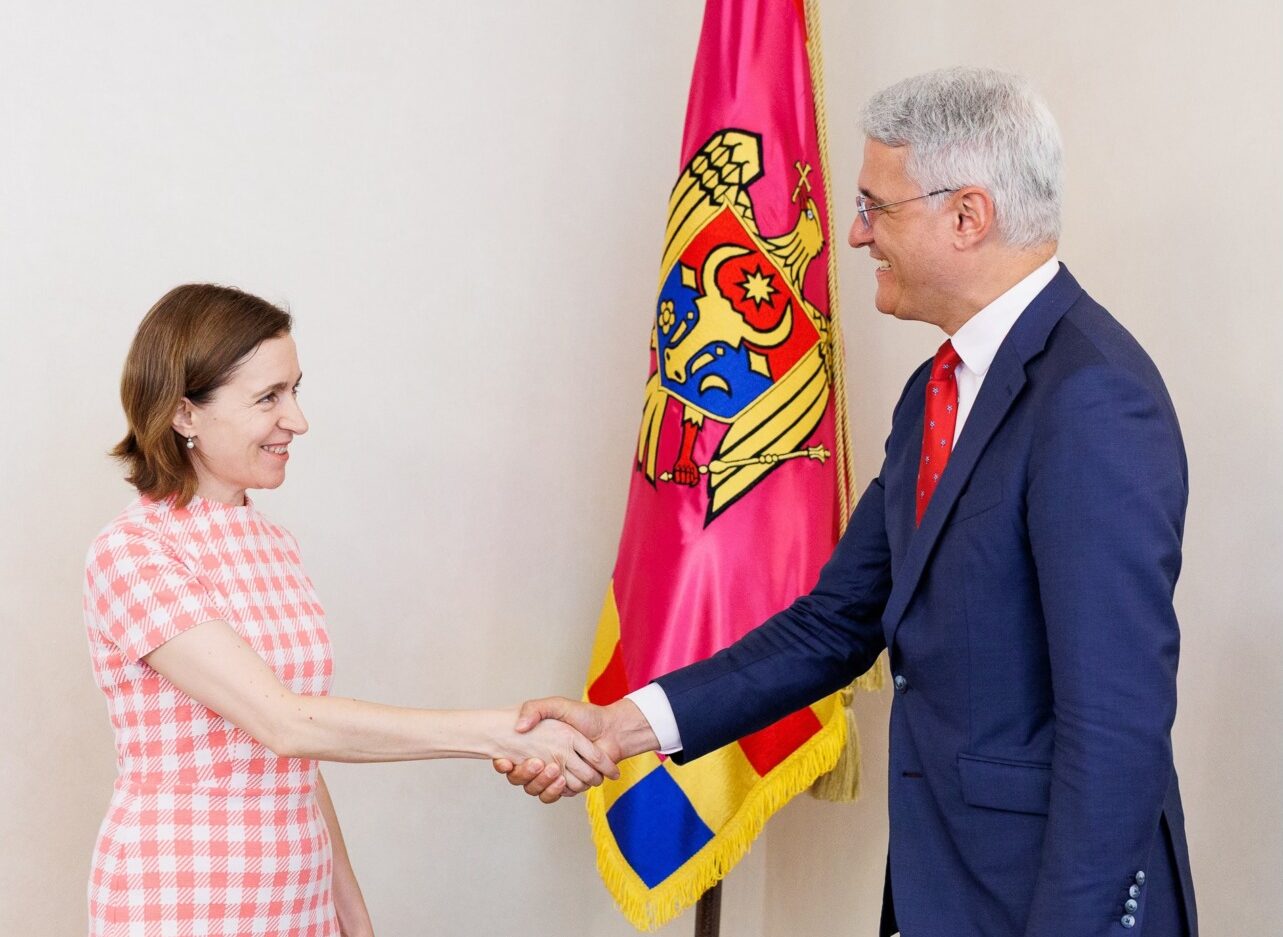Dragoș Pîslaru, ministrul, afirmă că cetățenii din Republica Moldova pot vota mâine pentru stabilitate, prosperitate și siguranță