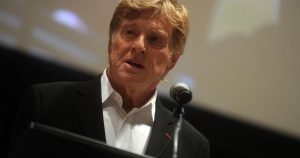 Trump îi adresează omagii lui Redford.