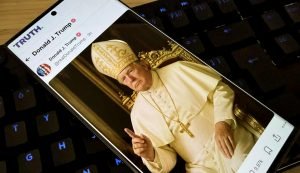 Națiune europeană care introduce legea ce sancționează cu închisoarea distribuirea de deepfake fără consimțământ