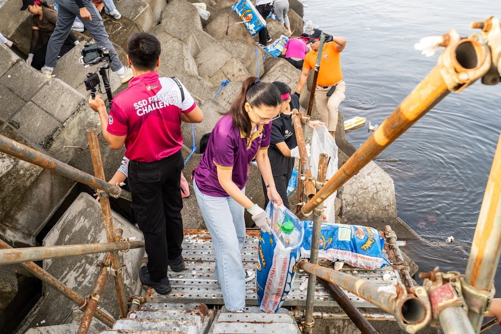 Okada-coastal-cleaning-1.jpg