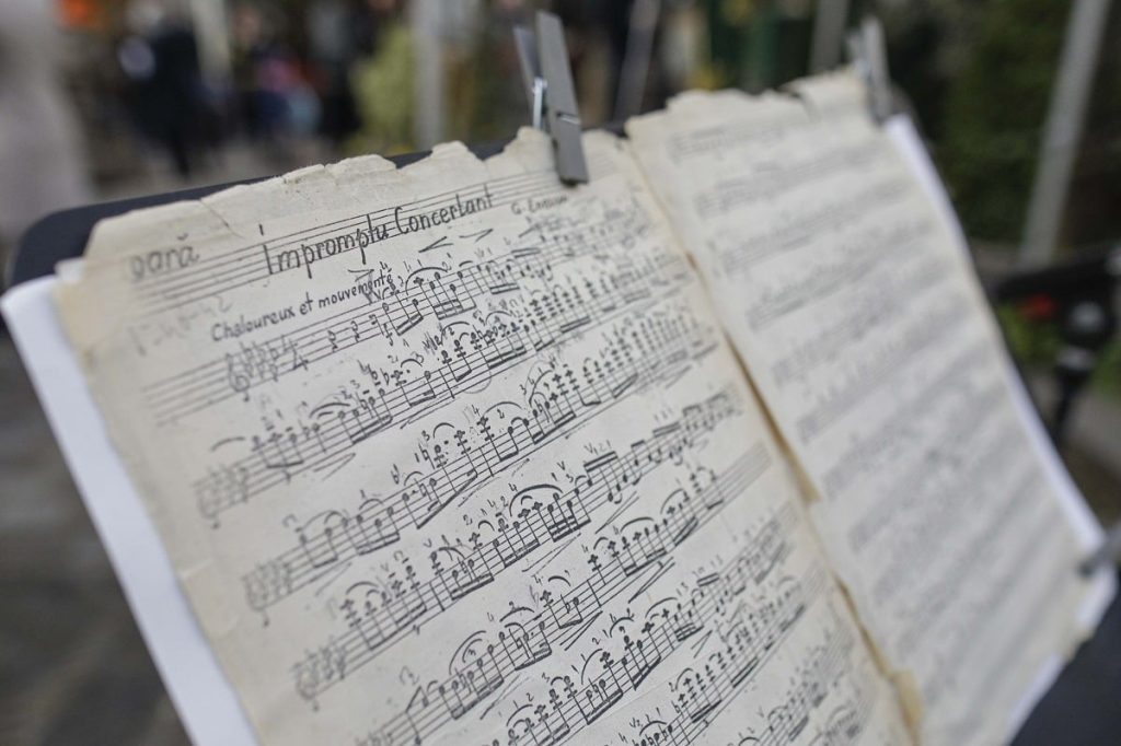 PIATA_GEORGE_ENESCU_PARIS_0000_INQUAM_Photos_Octav_Ganea.jpg