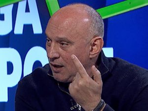 Antrenorul selecționer Florin Prunea a luat o decizie dificilă în ceea ce privește portarul care va reprezenta echipa națională de fotbal a României, și a declarat că alegerea a fost una complicată.