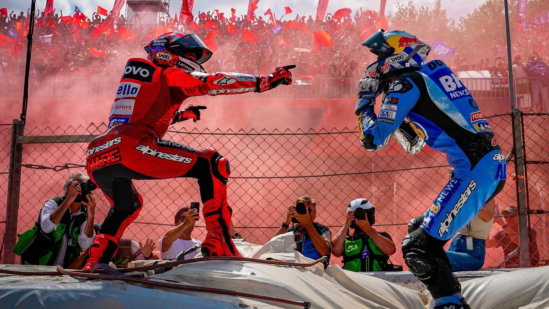 Alex Marquez învinge fratele său Marc la Barcelona