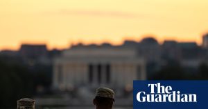Rezidenții din Washington DC îndoială eficacitatea gardiei naționale a lui Trump împotriva crimei juvenile.