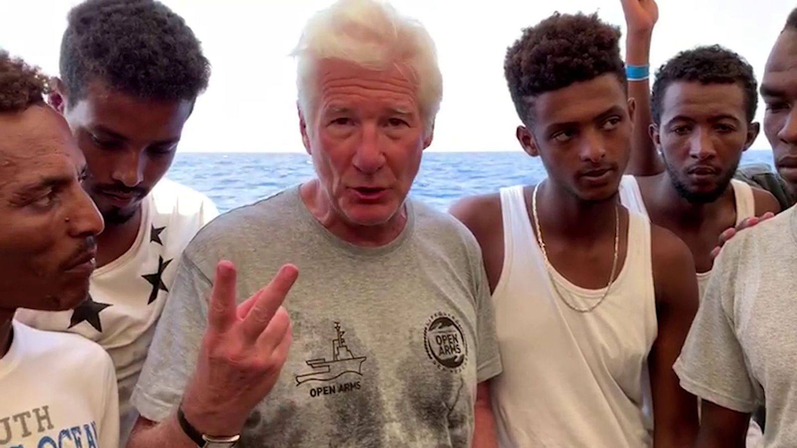 Actorul Richard Gere condamnă dur acțiunile președintelui SUA, afirmând că „Trump subminează Constituția americană”