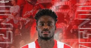 UTA semnează fotbalist de națională în ciuda interdicției la transferuri