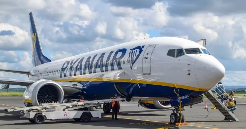 [ad_1] Ryanair, una dintre cele mai mari companii aeriene low-cost din Europa, a anunțat o nouă regulă pentru pasagerii care călătoresc în Europa pe parcursul acestei ierni