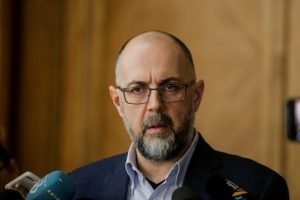 Kelemen Hunor: Conform acordului de alianță, niciun reprezentant al coaliției în Parlament nu semnează sau votează pentru moțiune simplă sau moțiune de cenzură. Urmează să avem o întâlnire a coaliției miercuri și sunt sigur că aceasta va fi un subiect de discuție.