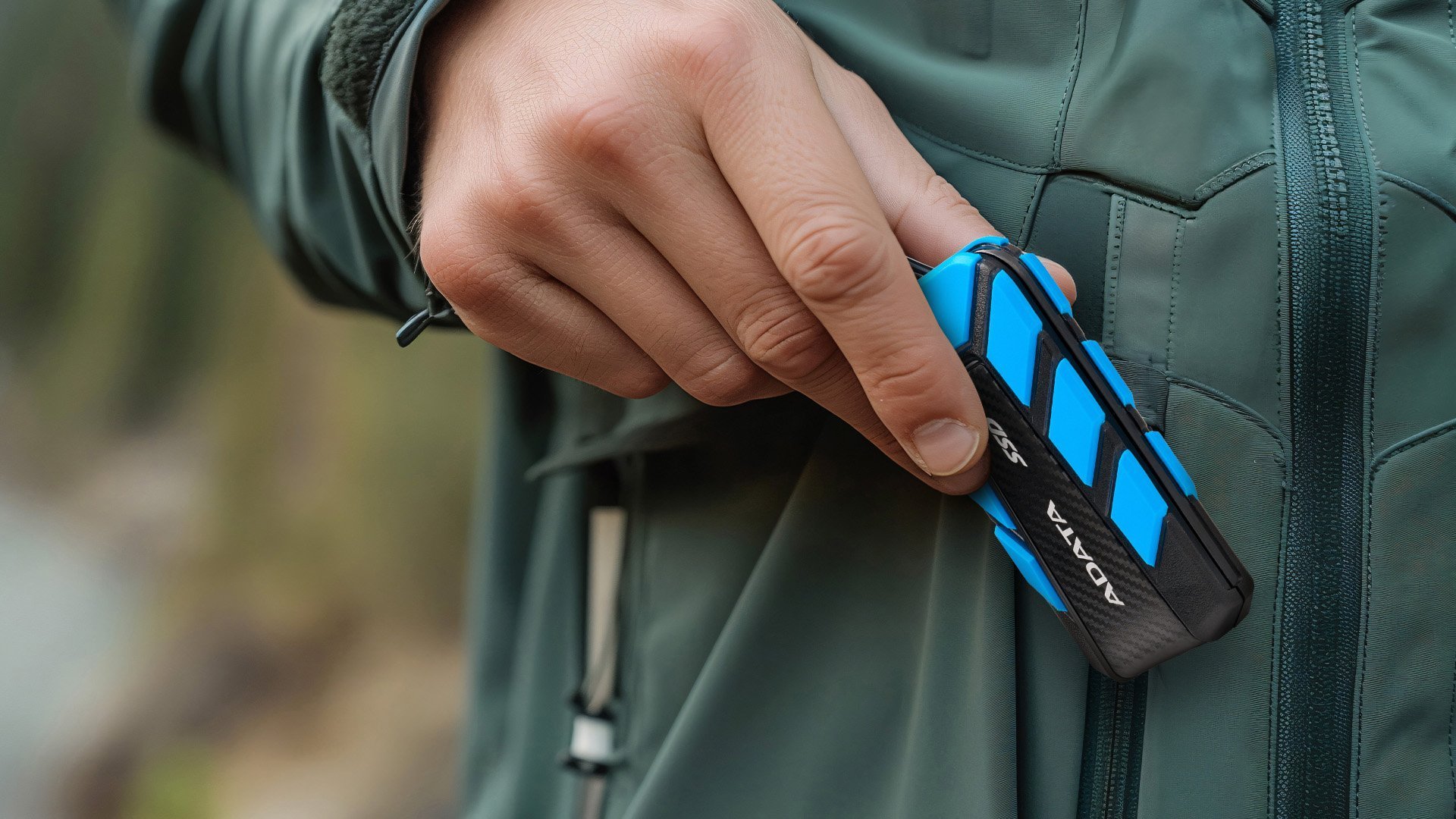 [ad_1] ADATA a lansat două modele de SSD-uri externe compacte, concepute pentru a combina mobilitatea și performanța ridicată