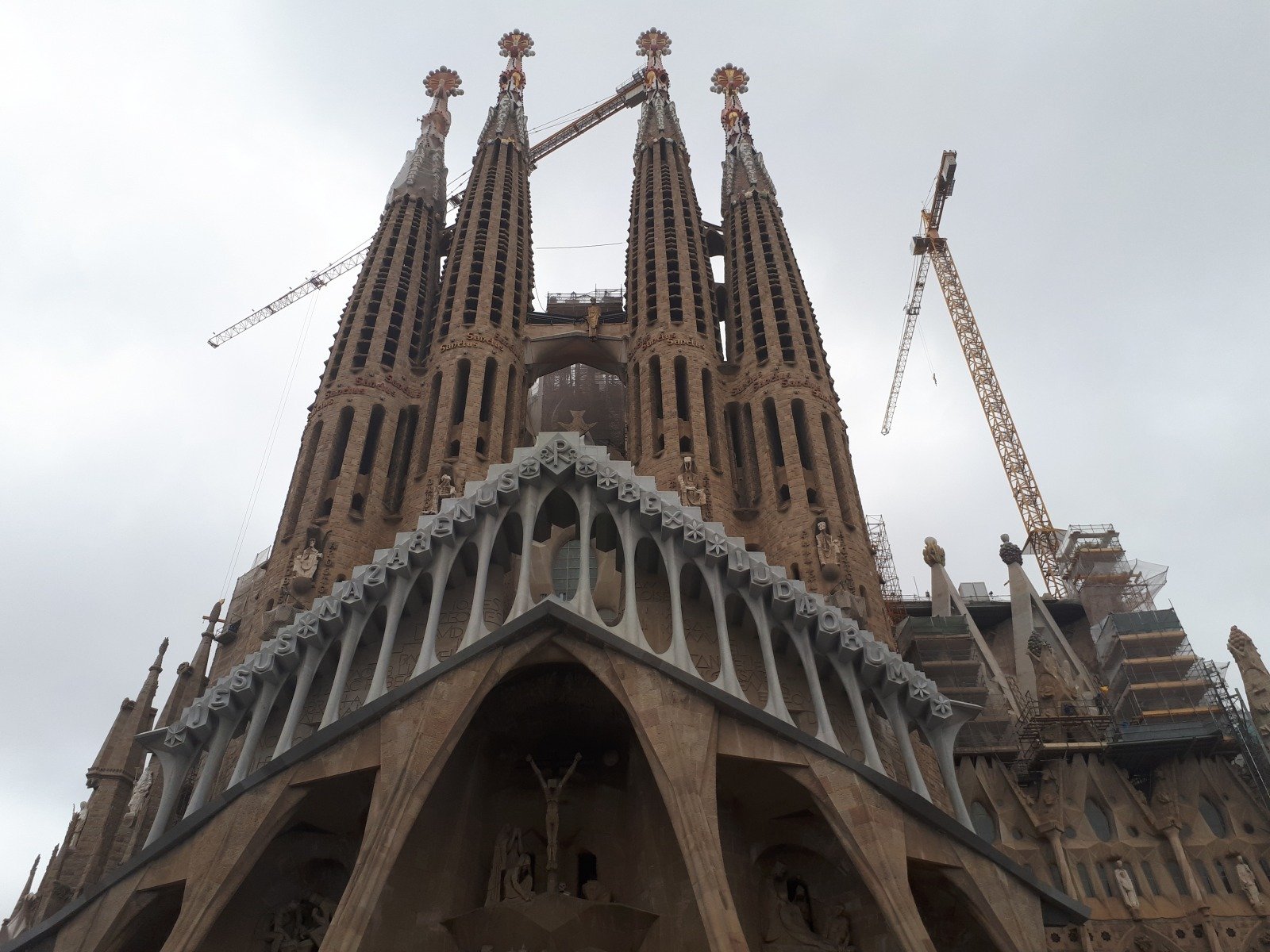 Sagrada Familia se pregătește să-și finalizeze cel mai înalt turn și să devină cea mai înaltă biserică din Europa, cu construcția demarată în 1882