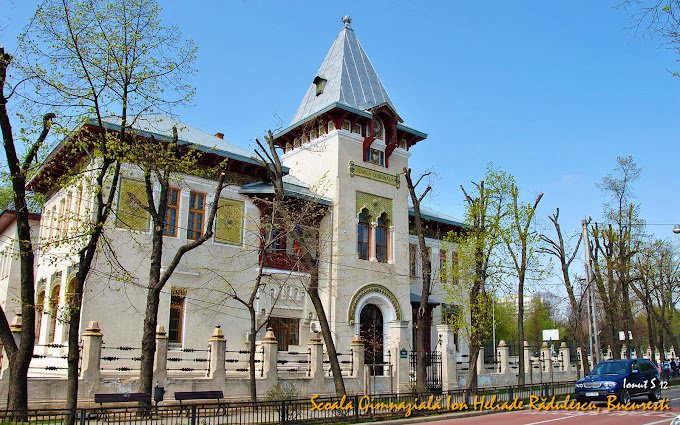 Scoala-Ion-H-Radulescu.jpg