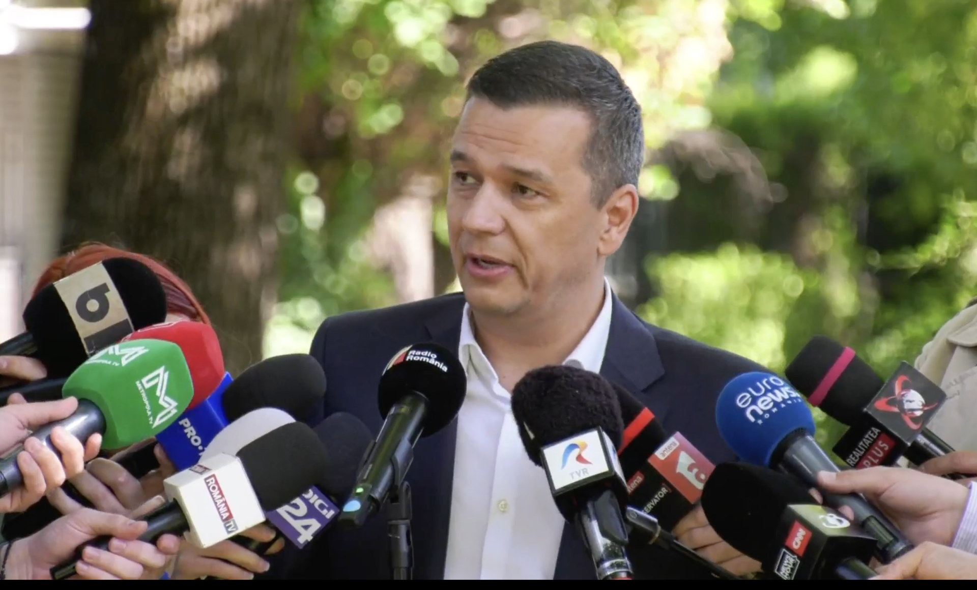 Sorin Grindeanu la congresul UDMR: România se află într-o etapă dificilă, dominată de tentația populismului și scăderea răbdării / Comentariu subtil la adresa lui Ilie Bolojan: „Politicile pentru cetățeni nu se elaborează din birouri izolate”