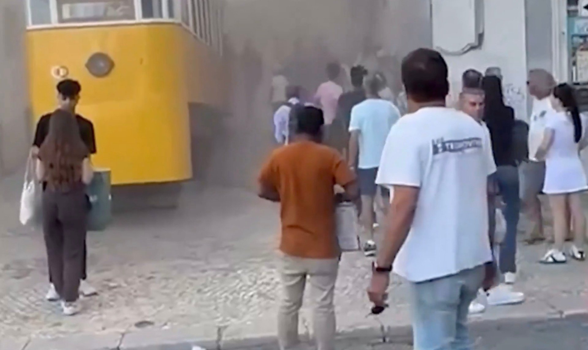 Primele detalii despre accidentul funicularului din Lisabona: un cablu de legătură a fost rupt, incidentul survenind în mai puțin de jumătate de minut
