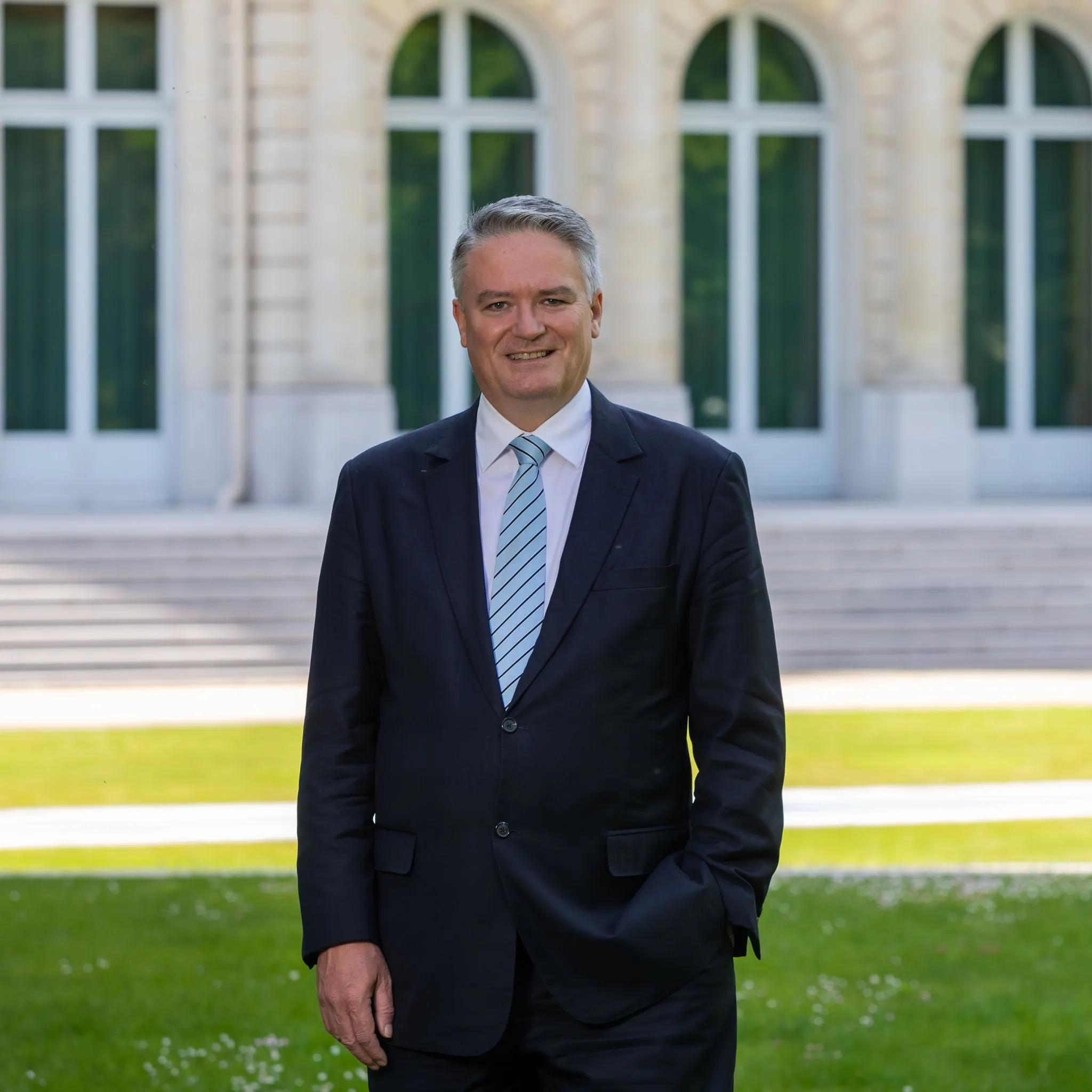 Secretarul General al Organizației pentru Cooperare și Dezvoltare Economică vizitează Bucureștiul; programate discuții cu oficiali români.