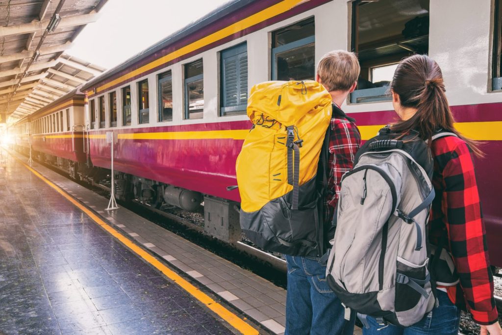 CFR Călători anunță o reducere de 90% la biletele de tren pentru studenți, valabilă între localitatea de domiciliu și cea universitară