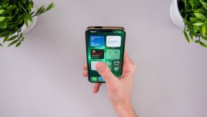 Sfaturi practice pentru utilizarea iPhone-ului cu o singură mână