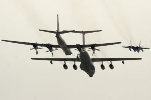 Șapte avioane militare americane, printre care patru F-16, au interceptat doi bombardiere strategice Tu-95 și două avioane Su-35 rusești în apropierea Alaskăi
