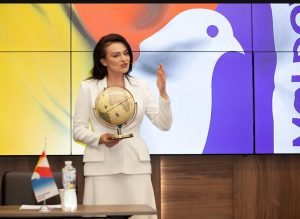 Percheziții numeroase în România înainte de alegerile din Moldova, inclusiv asupra fostei procurori și candidatei la prezidențiale Victoria Furtună, implicată în scandaluri legate de oligarhul fugitive Ilan Șor și legată de clanul Cordunenilor