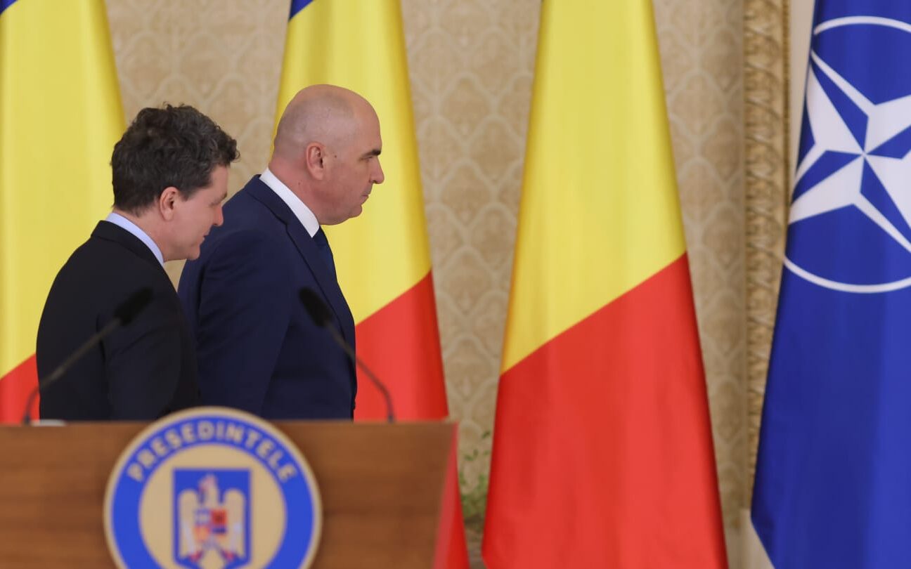 Nicușor Dan își exprimă opinia despre creșterea TVA, criticând decizia guvernului și considerând că putea fi evitată, în contrast cu poziția lui Ilie Bolojan