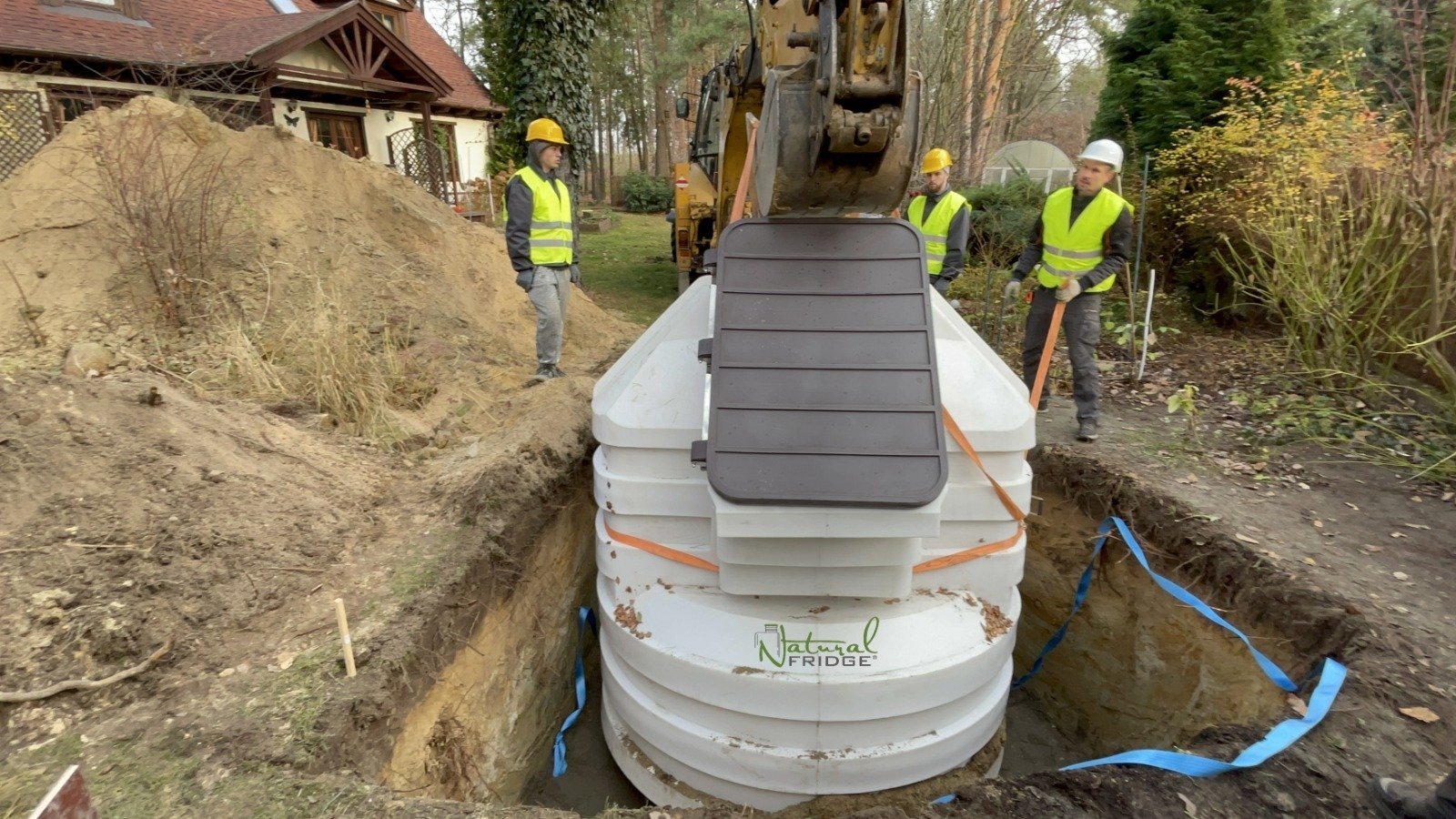 Video: Beciul modular subteran – caracteristici, beneficii și costuri, instalare rapidă fără autorizații în doar trei zile, începând de la 2.500 de euro