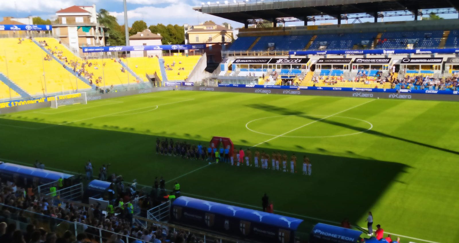Iată o reformulare a titlului: „Transmisiune live: Parma împotriva Spezia, relatarea evenimentului”