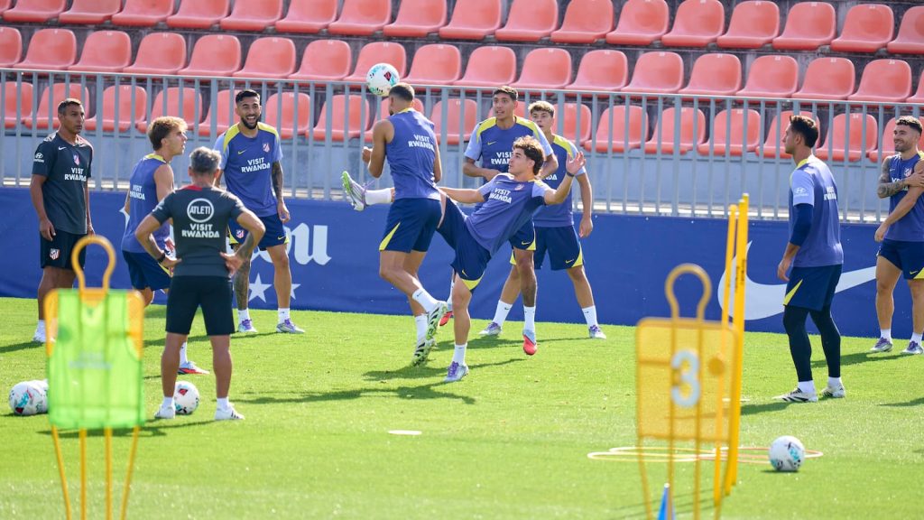 Pe urmele stadionului Anfield