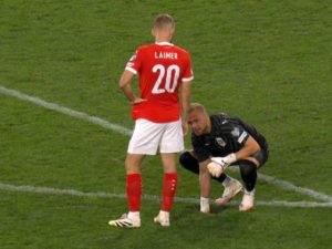 Me-ci de fotbal Austria-Cipru, întrerupt din cauza unei gropi uriașe