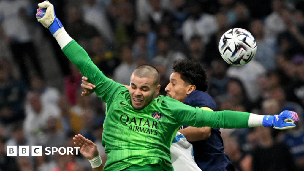 Echipa PSG suferă o înfrângere dureroasă în fața lui Marseille, după ce antrenorul Roberto de Zerbi a fost eliminat de pe teren.