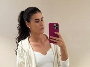 Sorana Cîrstea a învins-o pe Anastasia Zakharova fără să-i dea nicio șansă.