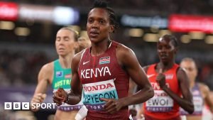 Iată o reformulare a titlului: “Clasamentul medaliilor Campionatului Mondial de Atletism și programul pentru marți”

Sau, alternativ:
“Medaliile Campionatului Mondial de Atletism: tabelul final și evenimentele programate pentru marți”

Sau, într-o altă variantă:
“Rezultatele Campionatului Mondial de Atletism: medaliile câștigate și programul zilei de marți”