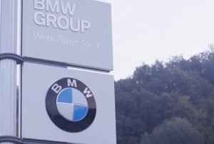 BMW va lansa în următoarea lună producția modelului electric iX3 la fabrica din Debrecen, în timp ce compania chineză BYD ridică o uzină de asamblare în Ungaria