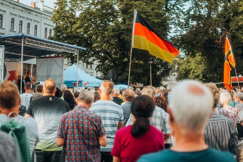 afd-partid-de-extrema-dreapta-steagul-germaniei.jpg