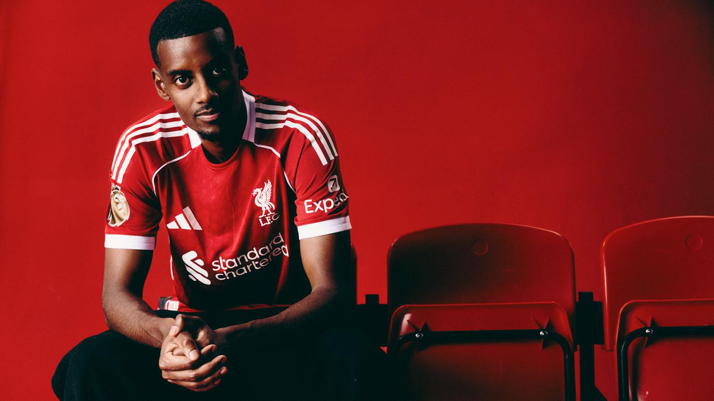 Atacantul suedez Alexander Isak isi doreste sa creeze istorie la echipa de football Liverpool.
