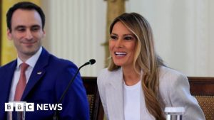 Melania Trump avertizează: roboții sunt aici!