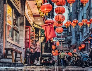 China implementează măsuri dure pentru combaterea conținutului online dedicat incitării la ură și deprimare