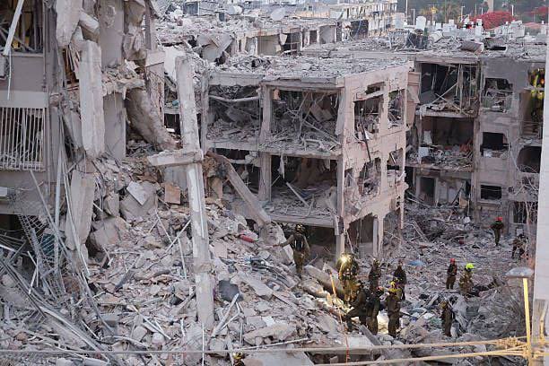 bloc-distrus-de-rachete-iraniene-in-bat-yam-o-suburbie-din-Tel-Aviv.jpeg