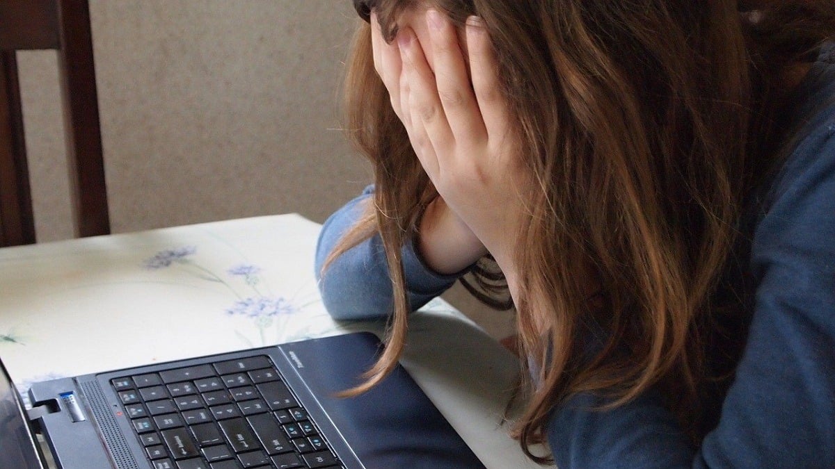 bullying-hartuire-elevi.jpg