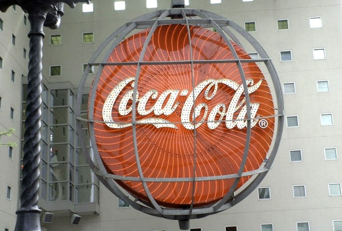 Ingrediente secrete ale Coca-Cola: amestecul aromatic brevetat Merchandise 7X din 1886, ale cărui proporții rămân un mister după mai bine de un secol