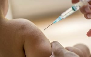 Medic de familie: Reducerea acoperirii vaccinale pentru majoritatea imunizărilor din primii ani de viață ai copiilor