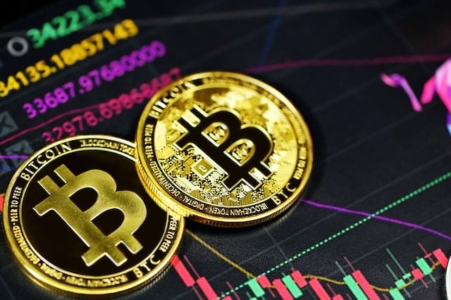 criptomonede-bitcoin-moneda-virtuala5.jpg