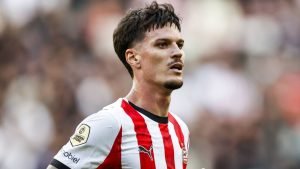 Dennis Man, în cele din urmă! Pasă decisivă pentru PSV și un exemplu de generozitate