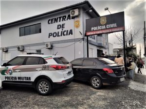 Homem preso por ameaçar mãe e danificar local de trabalho da ex-esposa