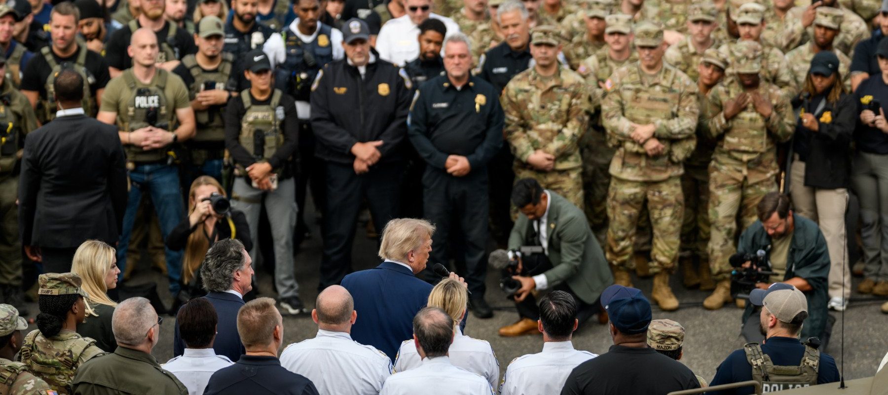 donald-trump-garda-civila-militari-washington.jpeg