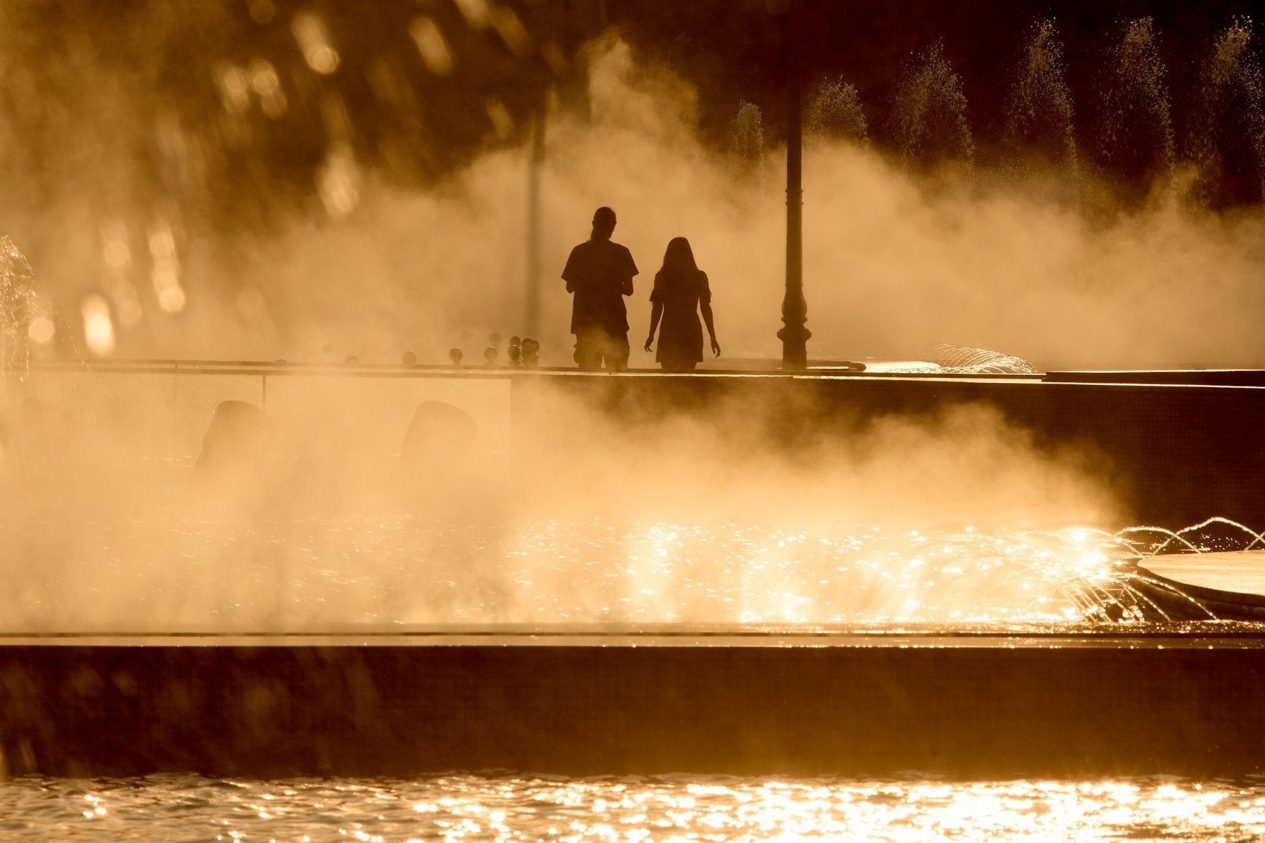 [ad_1] Administrația Națională de Meteorologie a emis avertizări de cod galben pentru temperaturi extrem de ridicate și disconfort termic accentuat, valabile marți și miercuri în județe din sudul, sud-estul, vestul și sud-vestul țării