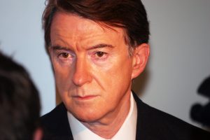 Lordul Mandelson demis din postul de ambasador britanic în Statele Unite din cauza legăturilor cu Epsteinea noastră”