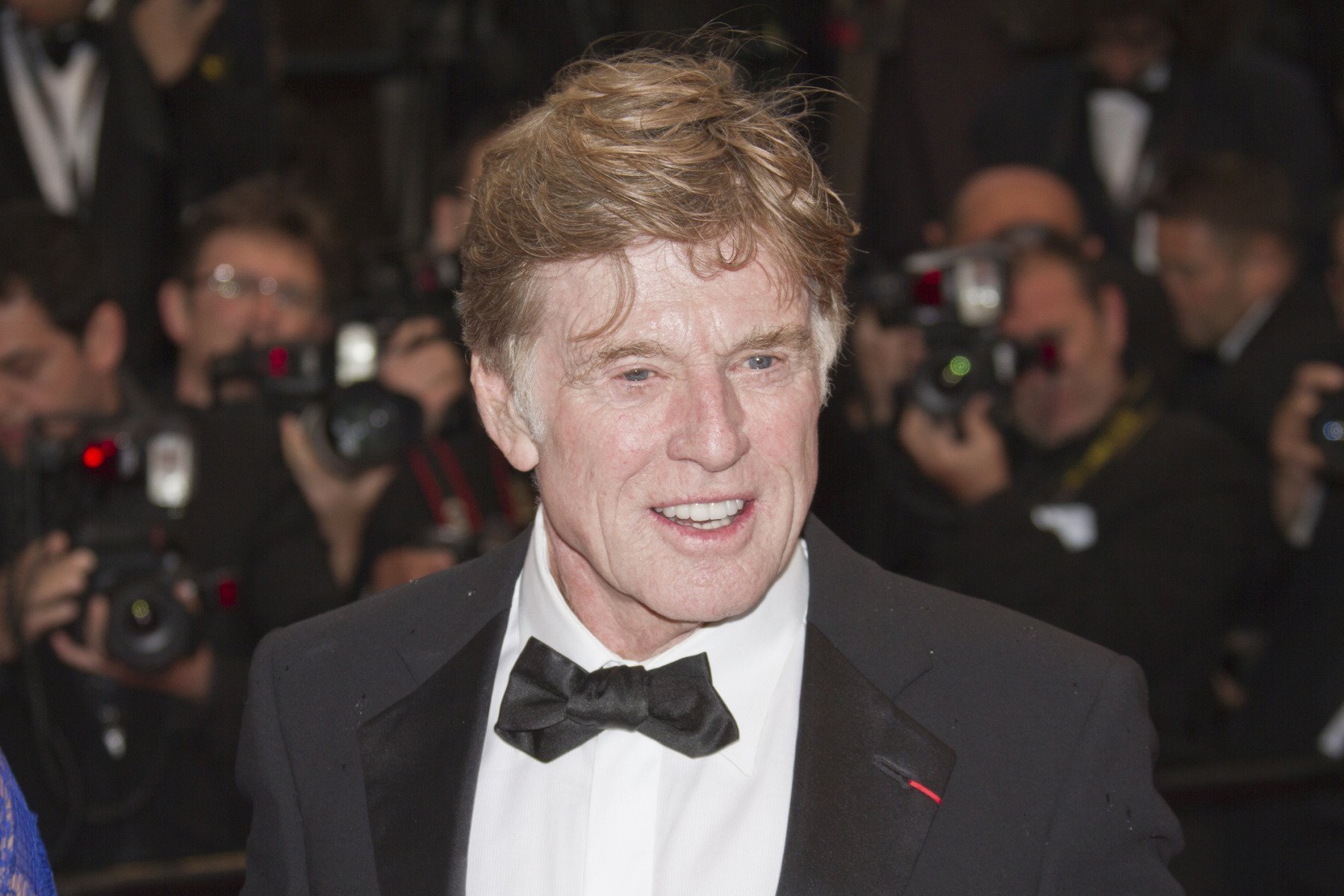 [ad_1] Robert Redford, actor carismatic și regizor laureat cu Oscar, care a ales să lase în urmă faima de la Hollywood pentru a susține cauze în care credea, a încetat din viață marți, la vârsta de 89 de ani, după cum a anunțat CNN