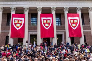 Fosta conducătoare a Universității Harvard acuză administrația Trump de acțiuni împotriva colegiilor din SUA, asemănătoare celor ale guvernelor autoritareea noastră”